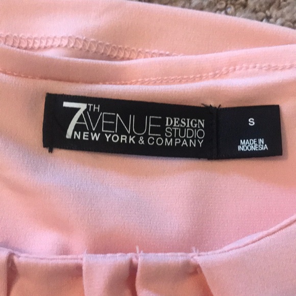 NY & Co sleeveless Top - Picture 3 of 3